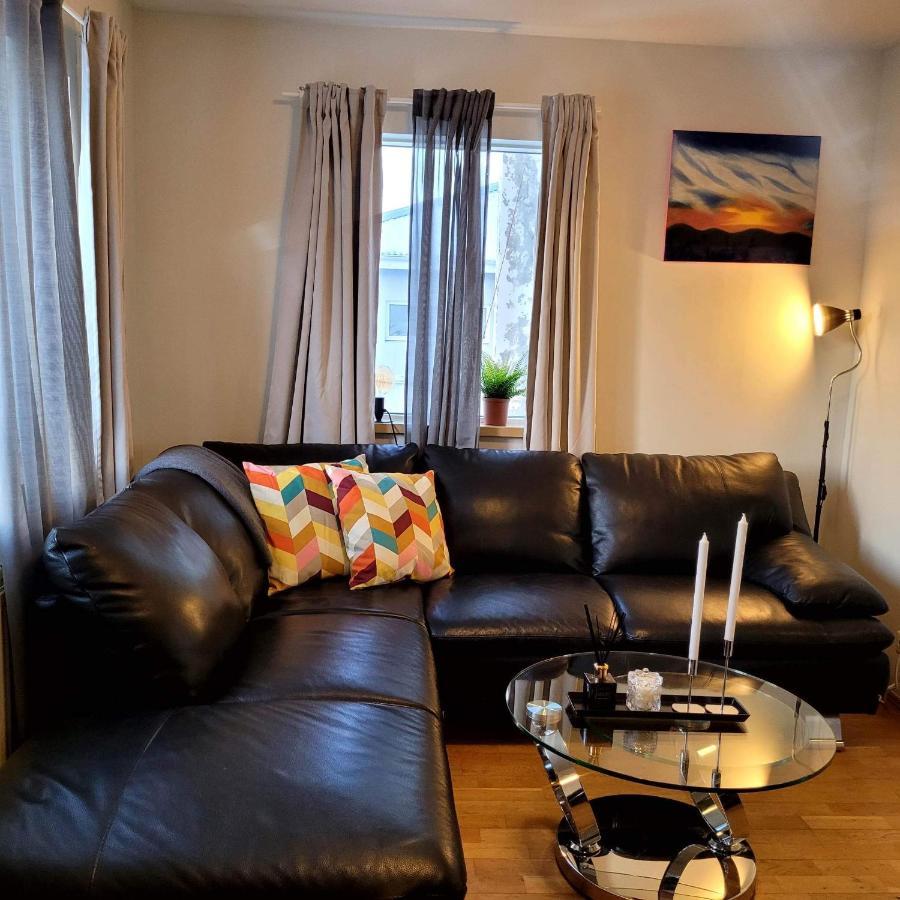 Apartment With 2 Bedrooms Hafnarfjörður Kültér fotó